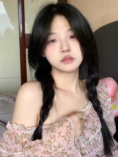 一边摸一边操免费的相关介绍