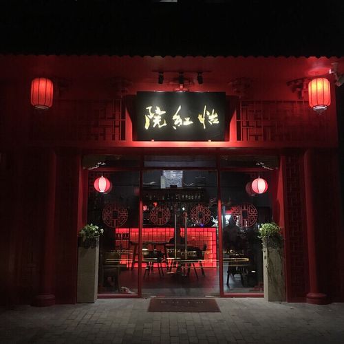 人妻少妇艳情av的相关介绍