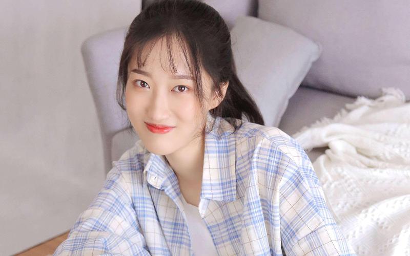 亲的秘书大奶子好舒服搞得好爽啊啊的相关介绍