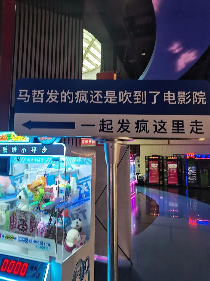老板一边揉秘书胸一边亲的相关介绍