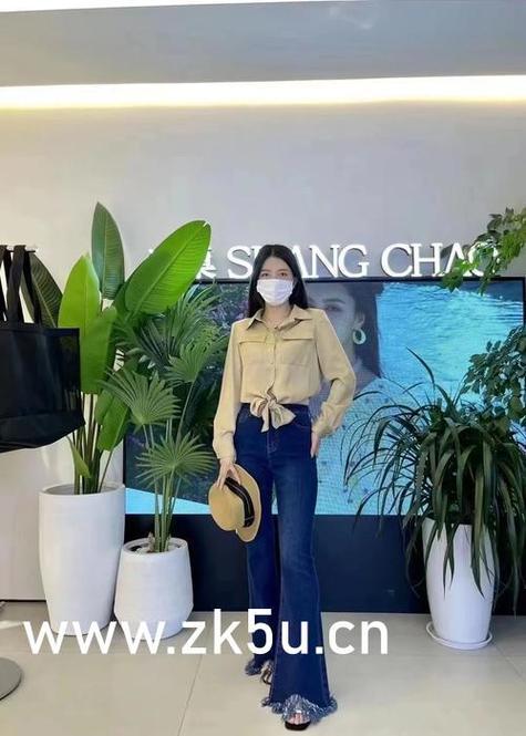 敲敲门电影在线观看策驰影院的相关介绍