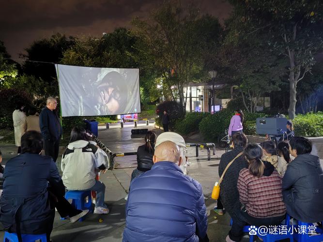 怎么夸18岁的女孩漂亮的相关介绍