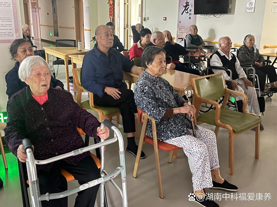 女生下体黄色粘稠分泌物的相关介绍