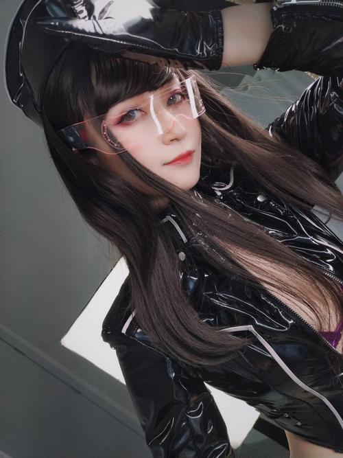 少妇av射精精品蜜桃专区的相关介绍