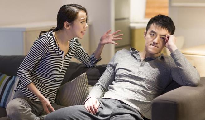 操 白丝美女的相关介绍