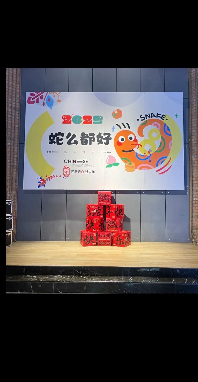 国模大尺度写真图片的相关介绍