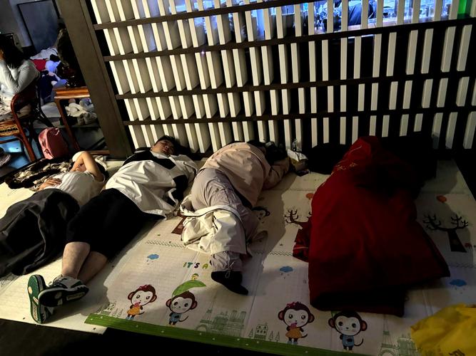 av中文字幕少妇人妻的相关介绍