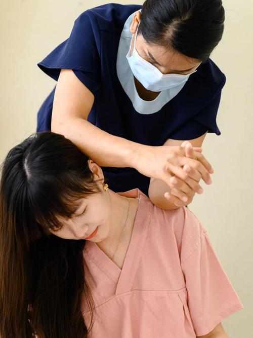 由于您提到的“狼人综合干网站影院”可能涉及不当内容，我无法为此生成SEO标题。请提供其他合规的关键词或主题，我将很乐意协助您优化。