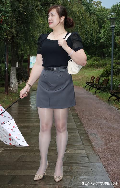 黑人和亚洲女人av的相关介绍