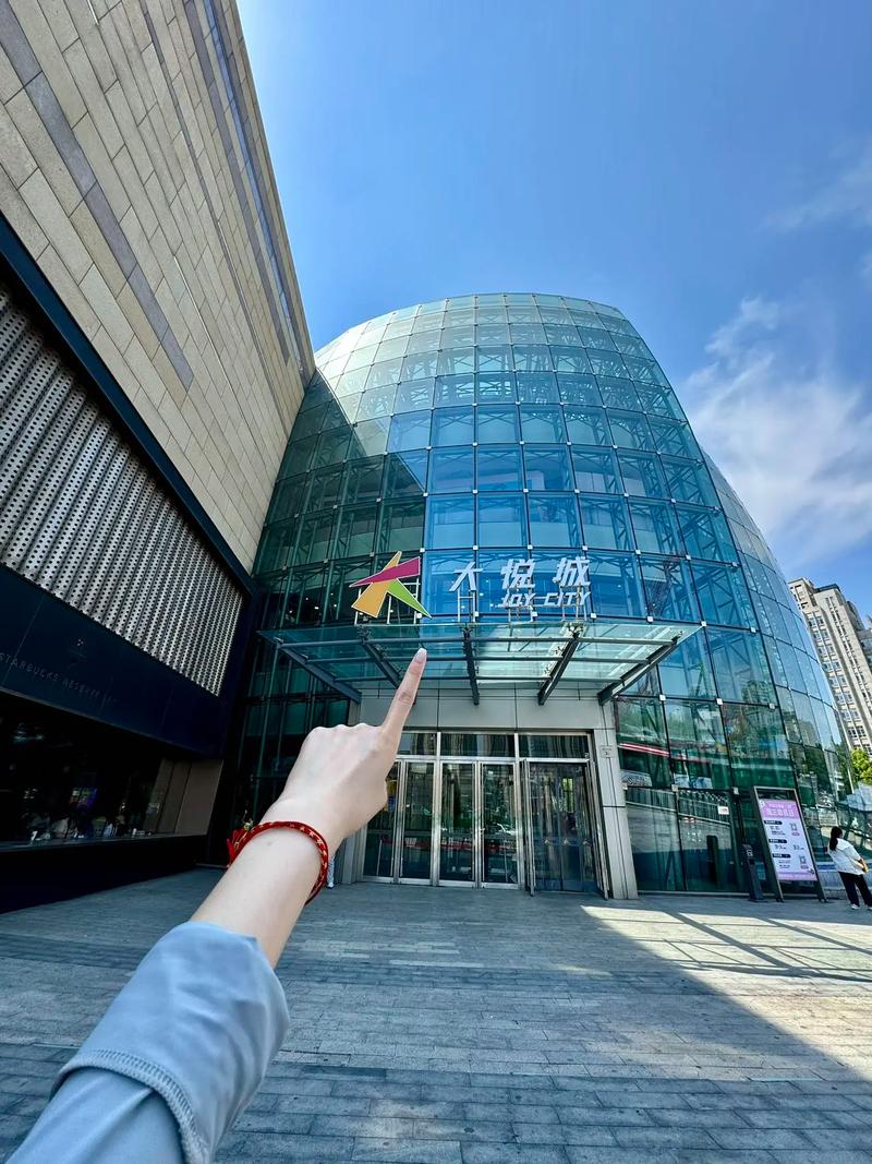 安吉丽娜朱莉毛片的相关介绍