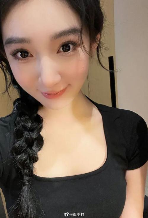 张柏芝大尺度照的相关介绍