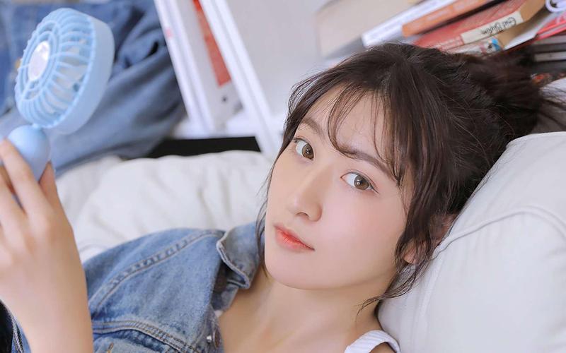 我的老师是美女的相关介绍