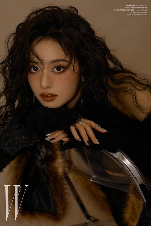 欧美老骚熟妇的相关介绍