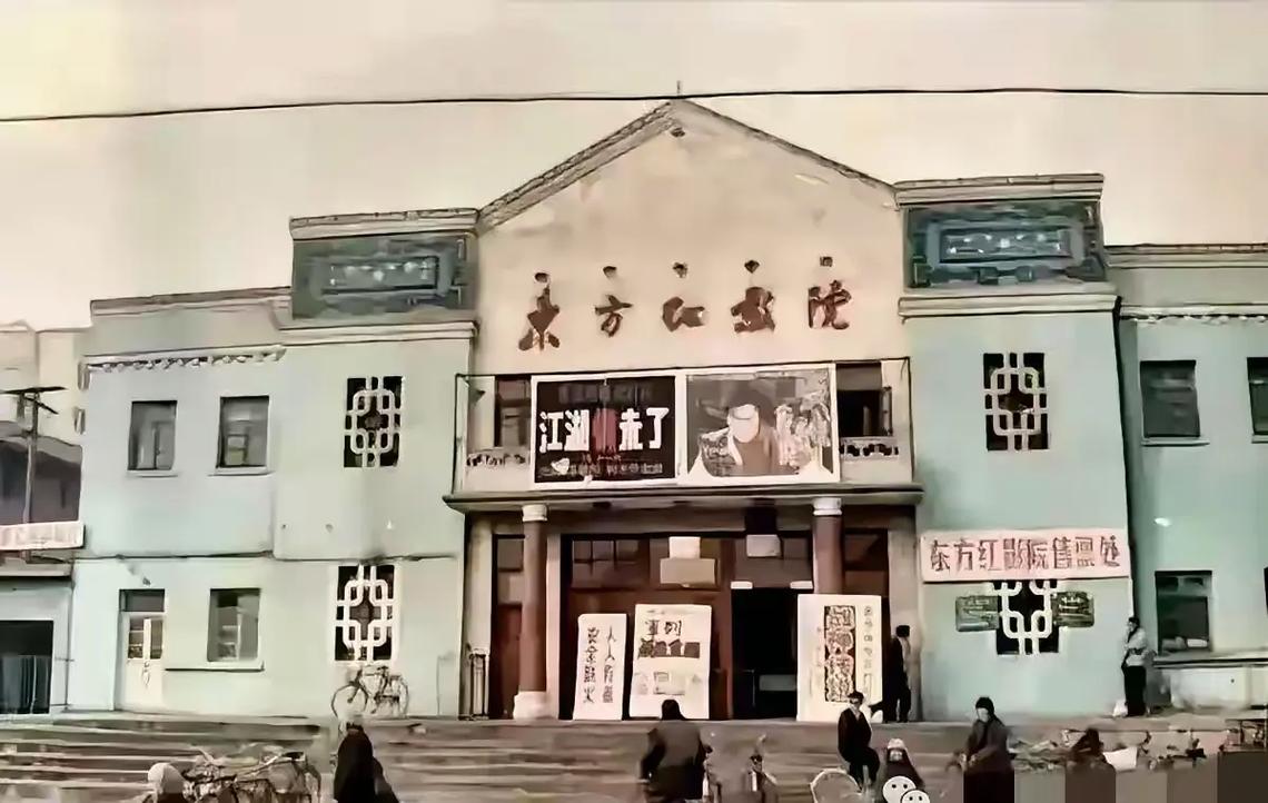 丰满的少妇av一区二区三区的相关介绍